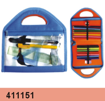 411151->>STATIONERY SET>>PENCIL BAG WITH STATIONERY